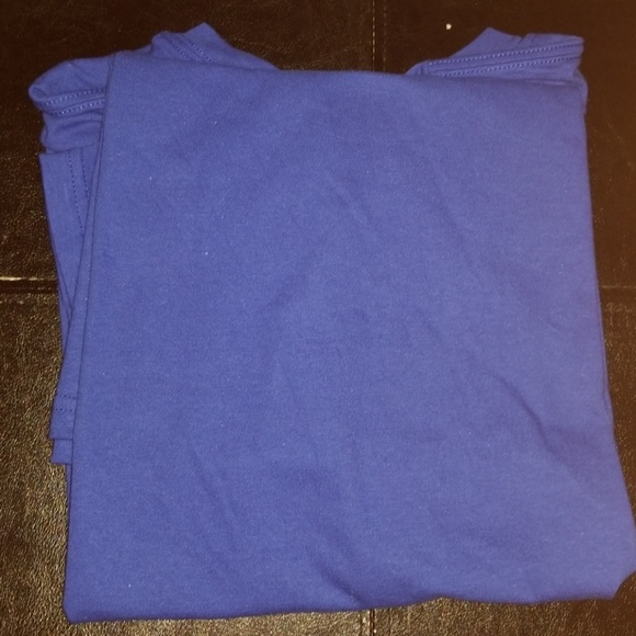 Reebook basic  shirt - Picture 3 of 4